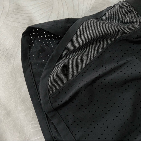 New Balance Shorts with Liner - Picture 2 of 5